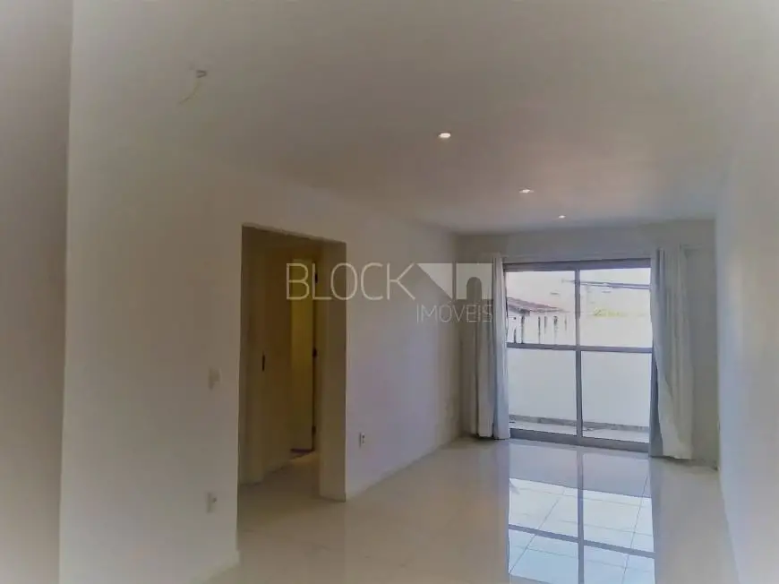 Foto 2 de Apartamento com 2 Quartos para alugar, 76m² em Recreio Dos Bandeirantes, Rio de Janeiro