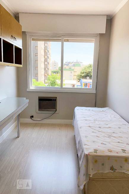 Foto 2 de Apartamento com 2 Quartos para alugar, 58m² em Vila Ipiranga, Porto Alegre
