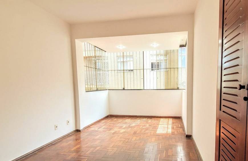 Foto 5 de Apartamento com 3 Quartos à venda, 130m² em Coração Eucarístico, Belo Horizonte