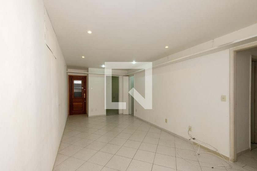 Foto 3 de Apartamento com 3 Quartos para alugar, 80m² em Maracanã, Rio de Janeiro