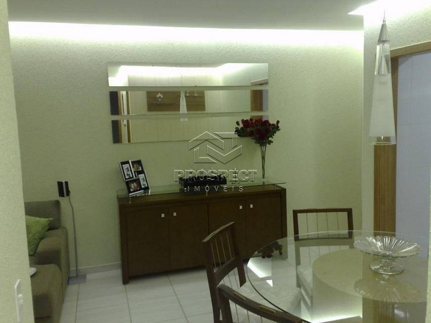 Foto 1 de Apartamento com 3 Quartos à venda, 70m² em Presidente Roosevelt, Uberlândia