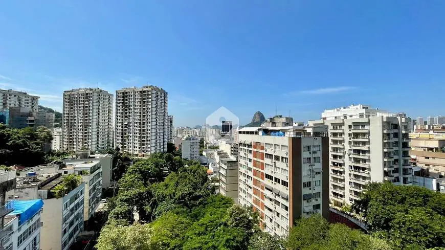 Foto 4 de Apartamento com 4 Quartos para alugar, 107m² em Botafogo, Rio de Janeiro