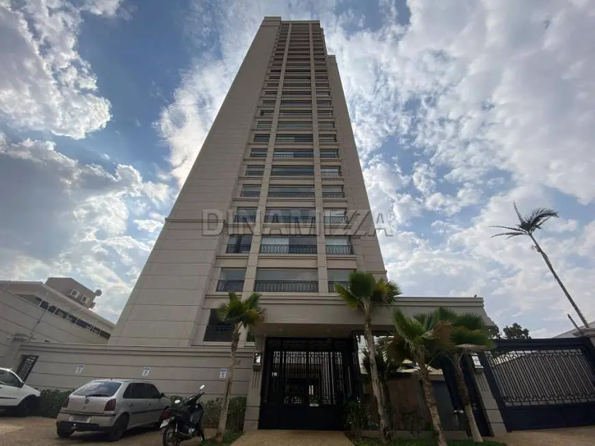 Foto 1 de Apartamento com 4 Quartos à venda, 260m² em São Sebastião, Uberaba