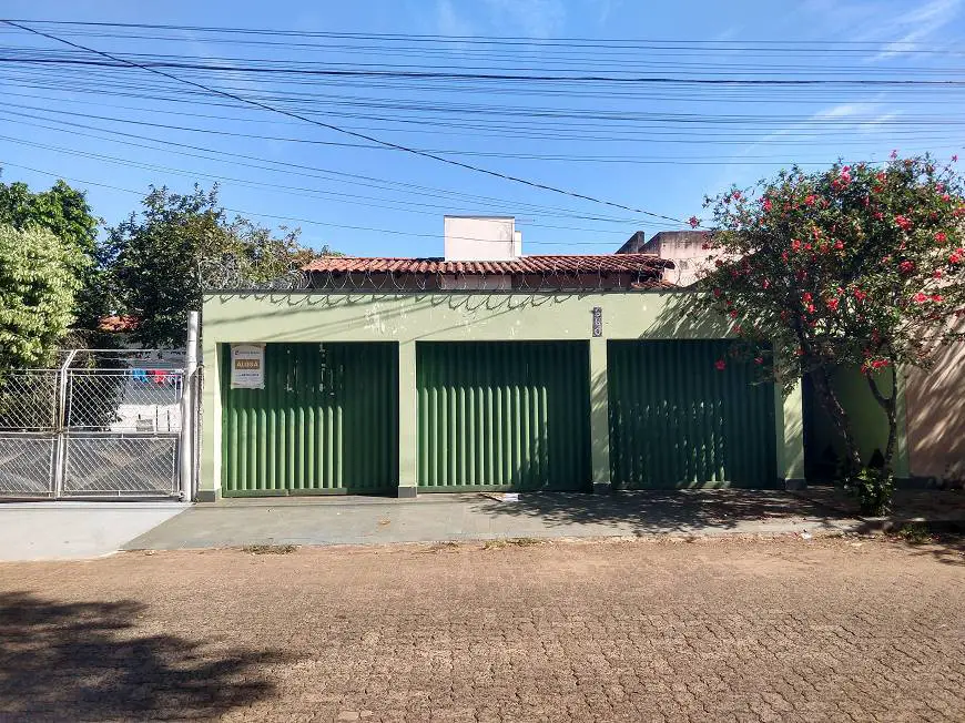 Foto 1 de Casa com 2 Quartos para alugar, 66m² em Jardim das Palmeiras, Uberlândia