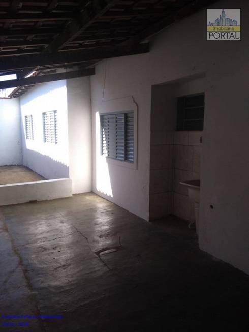 Foto 1 de Casa com 2 Quartos à venda, 53m² em Jardim São Valentim, Pirassununga