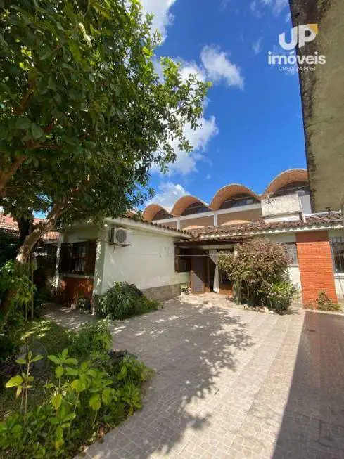 Foto 1 de Casa com 3 Quartos à venda, 174m² em Areal, Pelotas