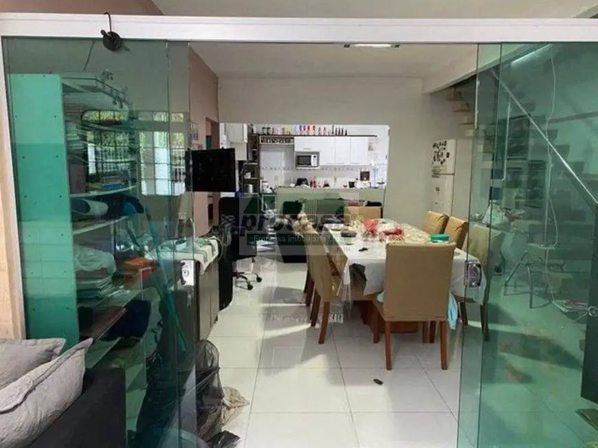 Foto 1 de Casa com 3 Quartos à venda, 350m² em Compensa, Manaus