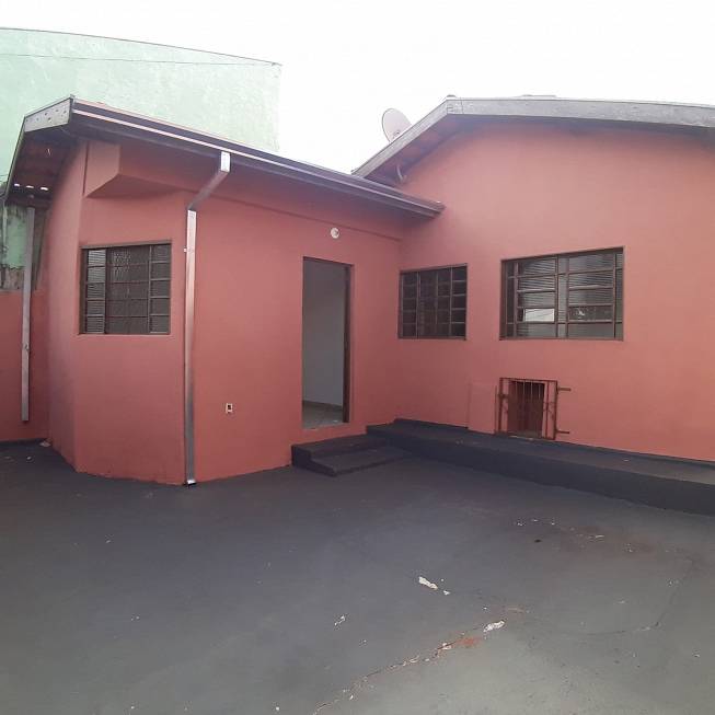 Foto 1 de Casa com 3 Quartos para alugar, 100m² em Conjunto Habitacional Engenheiro Francisco Blasi , Botucatu