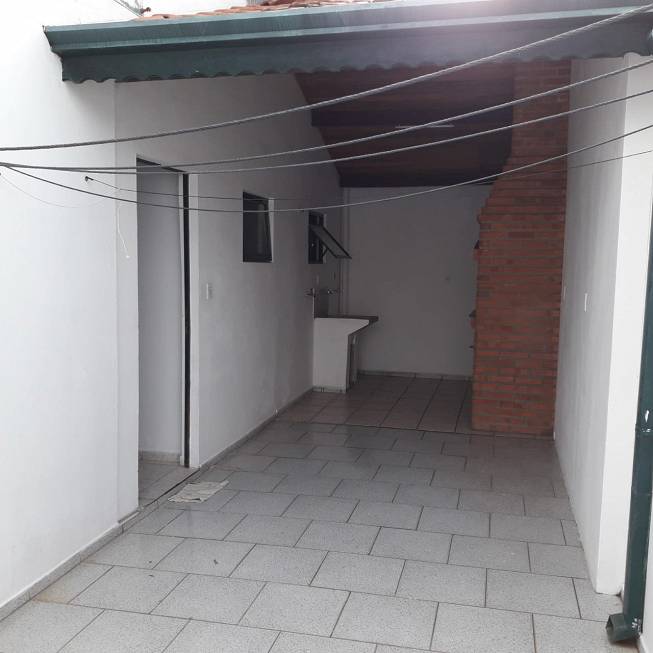 Foto 3 de Casa com 3 Quartos para alugar, 100m² em Conjunto Habitacional Humberto Popolo, Botucatu