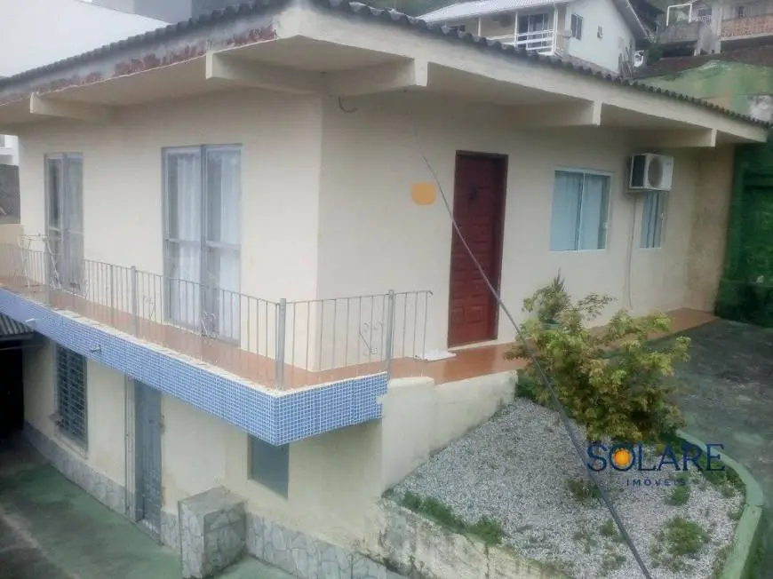 Foto 1 de Casa com 3 Quartos à venda, 250m² em Costeira do Pirajubaé, Florianópolis