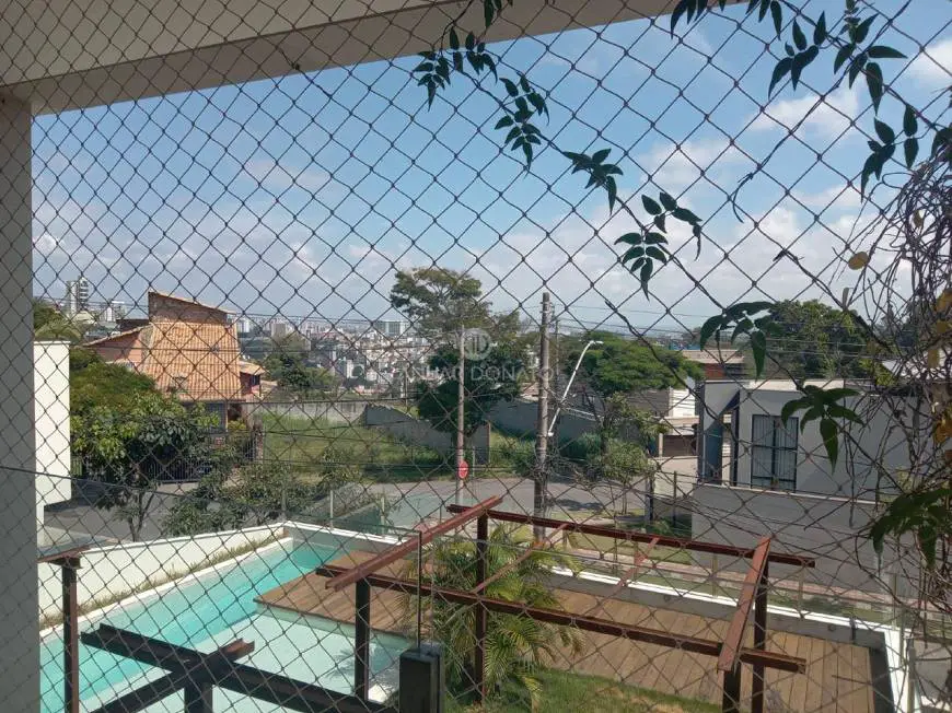Foto 1 de Casa com 4 Quartos para alugar, 409m² em Belvedere, Belo Horizonte
