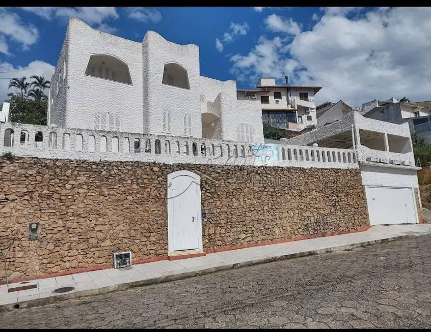 Foto 1 de Casa com 4 Quartos à venda, 360m² em Carvoeira, Florianópolis