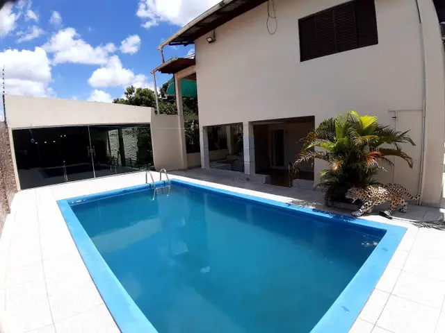 Foto 2 de Casa com 4 Quartos à venda, 620m² em Compensa, Manaus