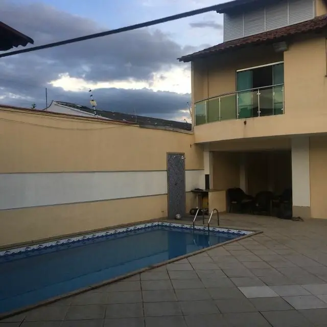 Foto 1 de Casa com 4 Quartos à venda, 450m² em Planalto, Manaus