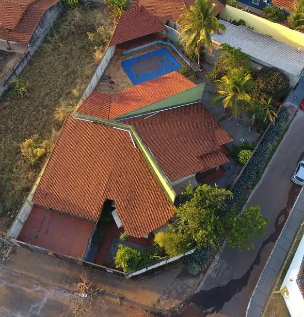 Foto 1 de Casa com 4 Quartos à venda, 323m² em Santa Genoveva, Goiânia