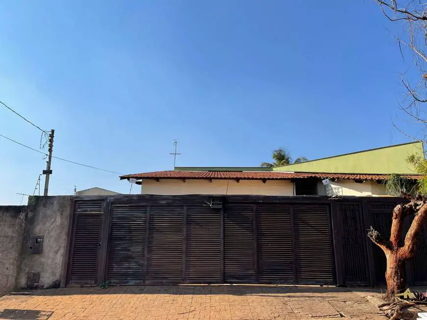 Foto 2 de Casa com 4 Quartos à venda, 323m² em Santa Genoveva, Goiânia