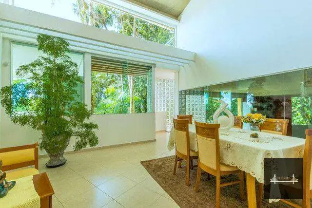 Foto 1 de Casa com 5 Quartos à venda, 600m² em Morro da Cruz, Florianópolis
