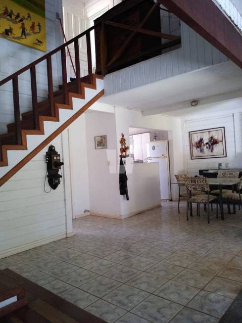 Foto 3 de Casa de Condomínio com 6 Quartos à venda, 1000m² em Canto das Águas, Rio Acima