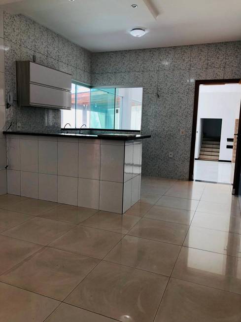 Foto 1 de Sobrado com 5 Quartos para alugar, 200m² em Bairro Cidade Jardim, Anápolis