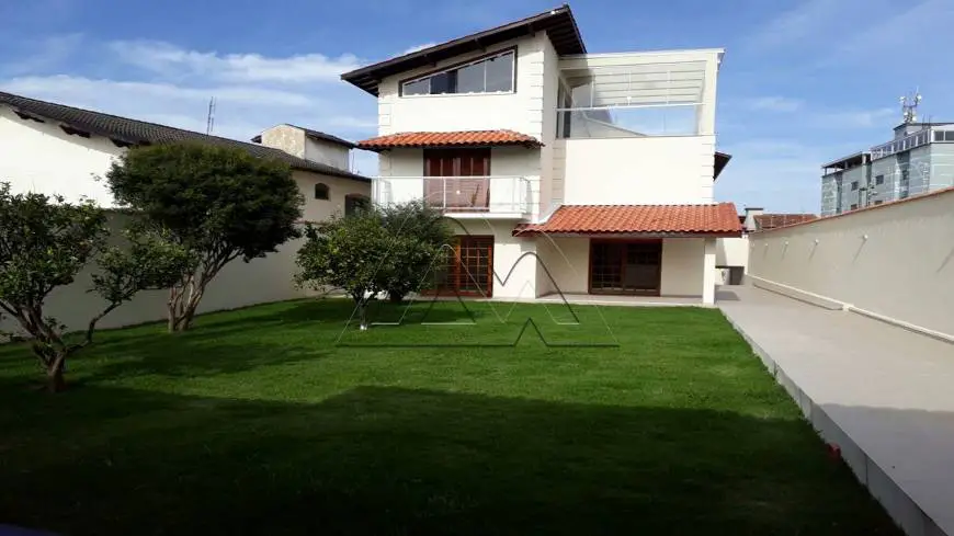 Foto 1 de Sobrado com 5 Quartos à venda, 700m² em Jardim Quisisana, Poços de Caldas