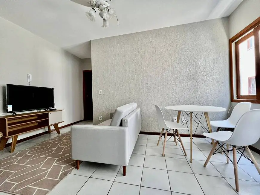 Foto 3 de Apartamento com 1 Quarto à venda, 49m² em Zona Nova, Capão da Canoa