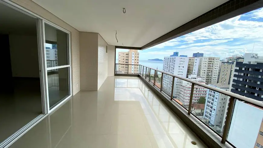 Foto 1 de Apartamento com 3 Quartos à venda, 210m² em Embaré, Santos