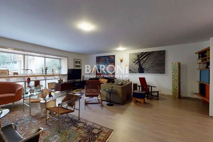 Foto 4 de Apartamento com 3 Quartos à venda, 219m² em Higienópolis, São Paulo