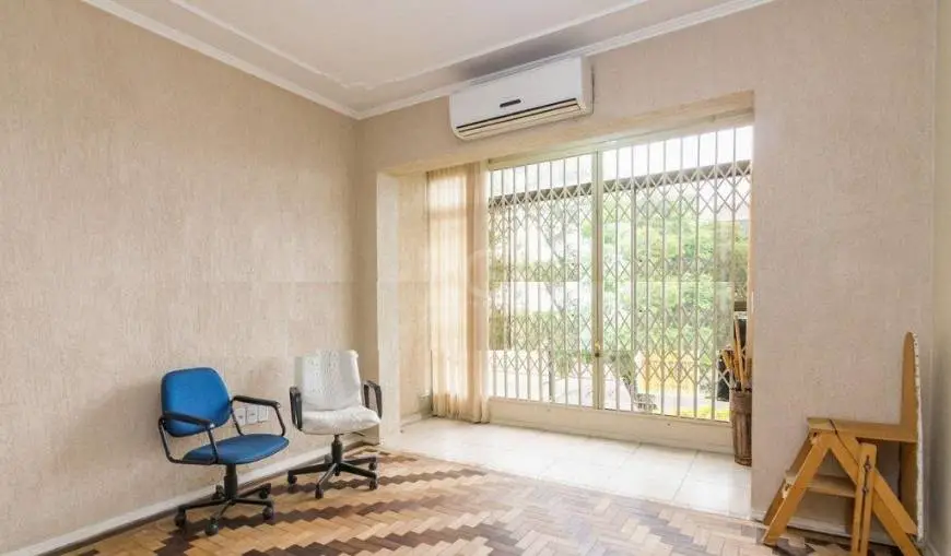 Foto 1 de Apartamento com 3 Quartos à venda, 120m² em Medianeira, Porto Alegre