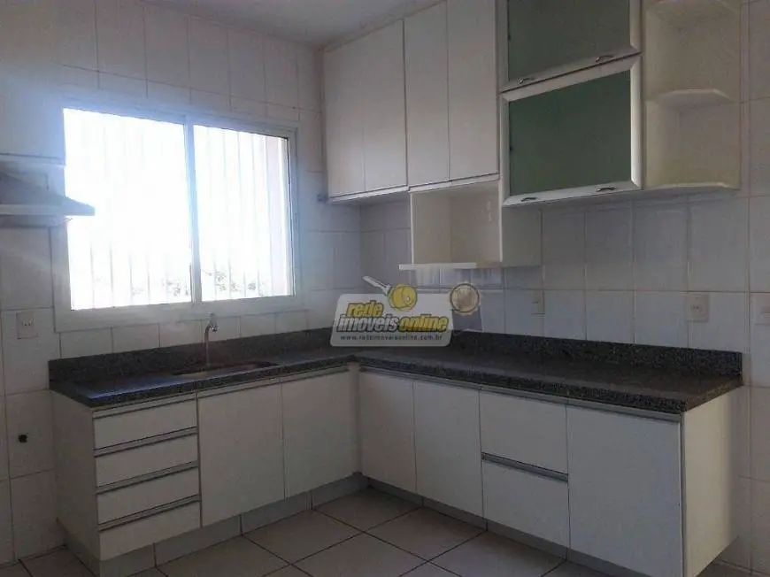 Foto 3 de Apartamento com 3 Quartos à venda, 286m² em Mercês, Uberaba