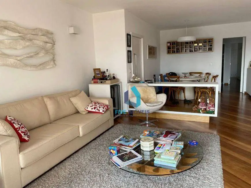 Foto 1 de Apartamento com 3 Quartos para alugar, 168m² em Pinheiros, São Paulo