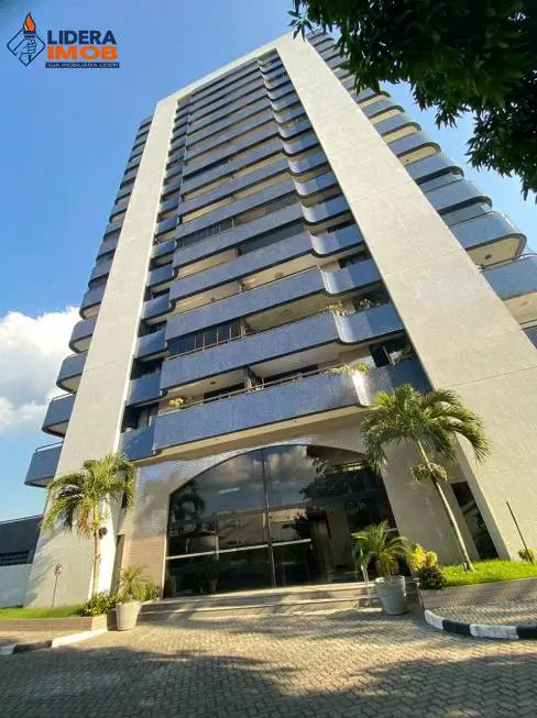 Foto 1 de Apartamento com 3 Quartos à venda, 150m² em Santa Mônica, Feira de Santana