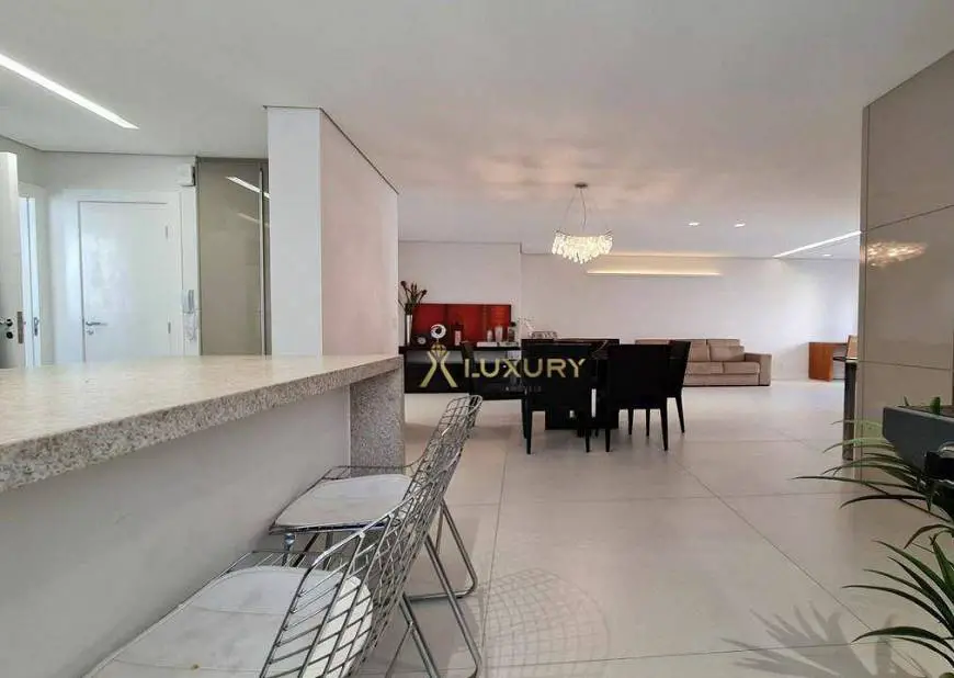 Foto 2 de Apartamento com 4 Quartos à venda, 147m² em Santo Agostinho, Belo Horizonte