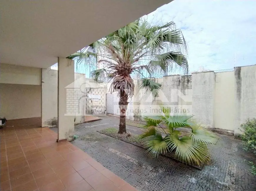 Foto 4 de Casa com 1 Quarto para alugar, 300m² em Martins, Uberlândia
