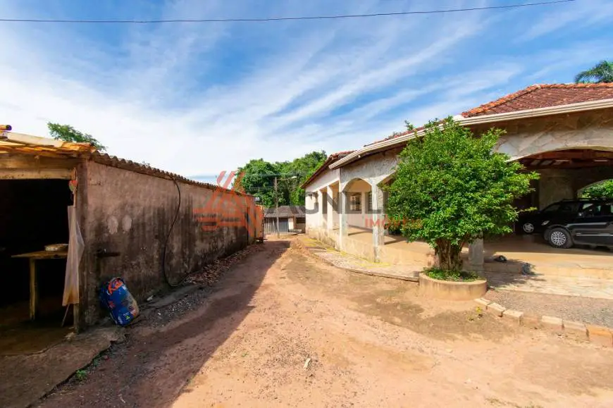 Foto 4 de Casa com 2 Quartos à venda, 5000m² em , Cristais Paulista