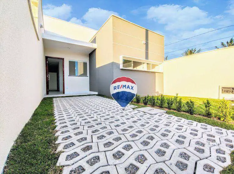Foto 2 de Casa com 2 Quartos à venda, 67m² em Pajuçara, Natal