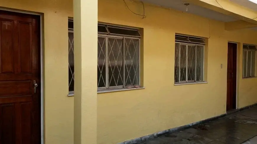 Foto 1 de Casa com 2 Quartos para alugar, 80m² em Vila Mury, Volta Redonda