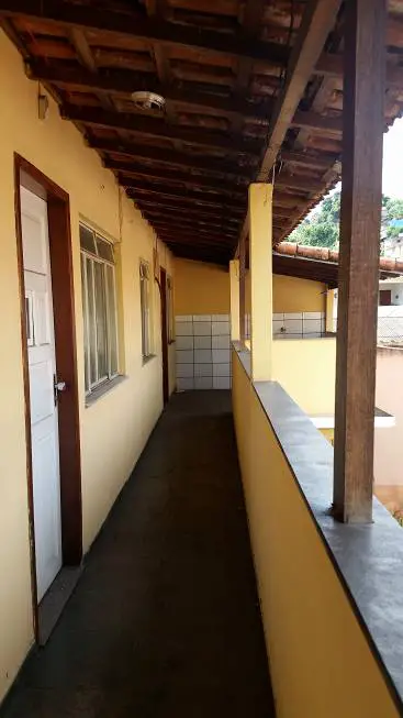 Foto 1 de Casa com 2 Quartos para alugar, 80m² em Vila Mury, Volta Redonda