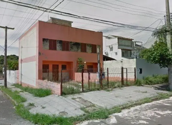 Foto 1 de Casa com 3 Quartos à venda, 75m² em Guarujá, Porto Alegre
