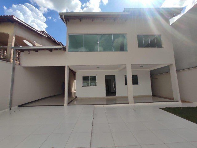 Foto 1 de Casa com 3 Quartos à venda, 500m² em Interlagos, Vila Velha