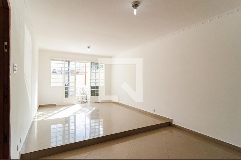 Foto 2 de Casa com 3 Quartos para alugar, 120m² em Jabaquara, São Paulo