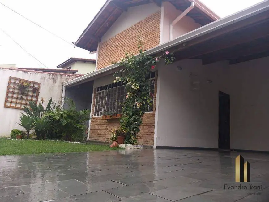 Foto 1 de Casa com 3 Quartos à venda, 103m² em Jardim das Indústrias, São José dos Campos
