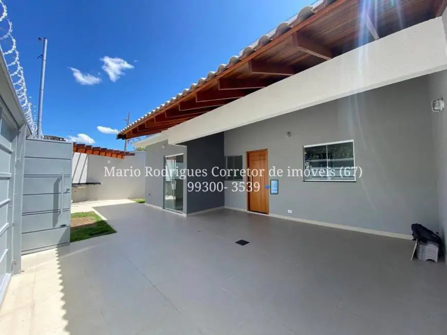 Foto 1 de Casa com 3 Quartos à venda, 91m² em Jardim Jacy, Campo Grande