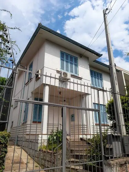 Foto 1 de Casa com 3 Quartos à venda, 207m² em Petrópolis, Porto Alegre