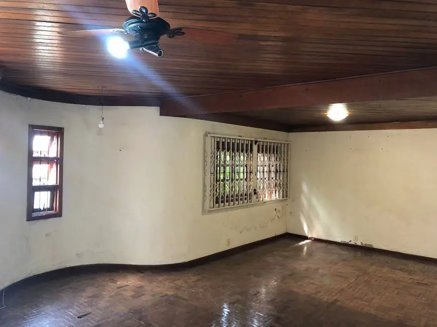 Foto 1 de Casa com 3 Quartos à venda, 300m² em Protásio Alves, Porto Alegre