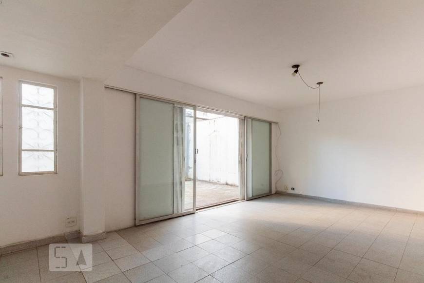 Foto 1 de Casa com 3 Quartos para alugar, 124m² em Vila Olímpia, São Paulo