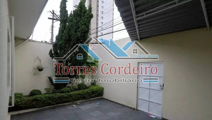 Foto 1 de Casa com 3 Quartos para alugar, 230m² em Vila Sônia, São Paulo