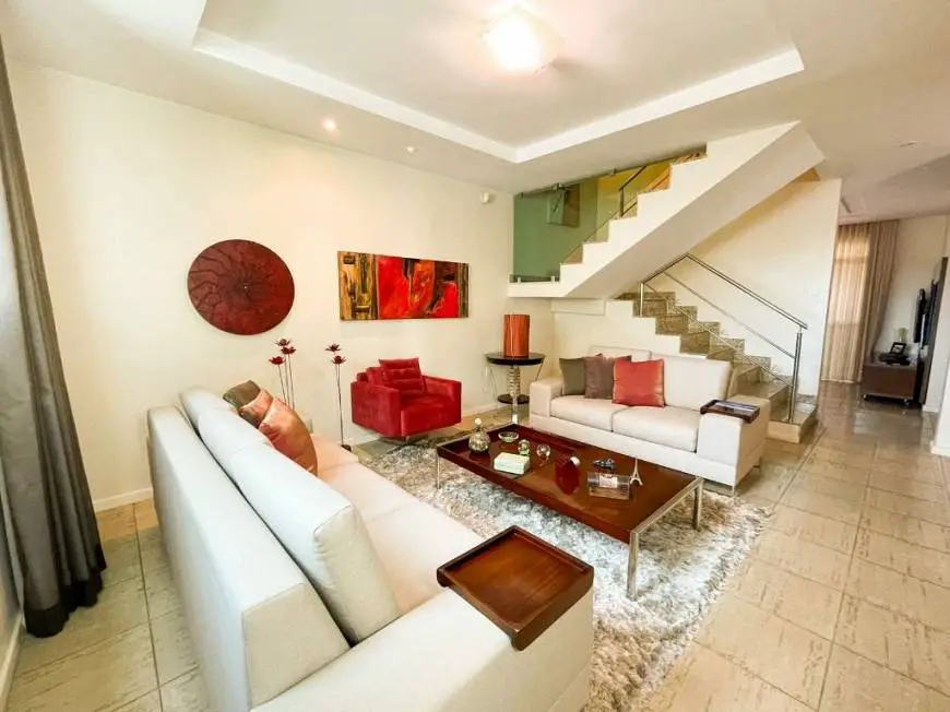 Foto 1 de Casa com 4 Quartos à venda, 350m² em Castelo, Belo Horizonte
