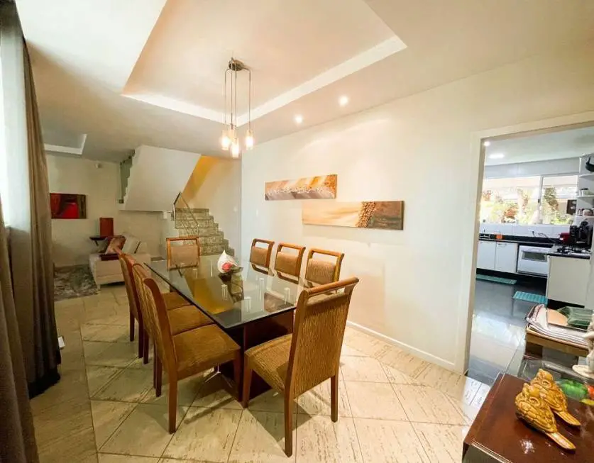 Foto 3 de Casa com 4 Quartos à venda, 350m² em Castelo, Belo Horizonte