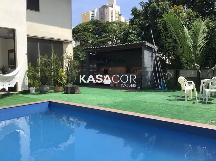 Foto 1 de Casa com 4 Quartos à venda, 520m² em Pacaembu, São Paulo