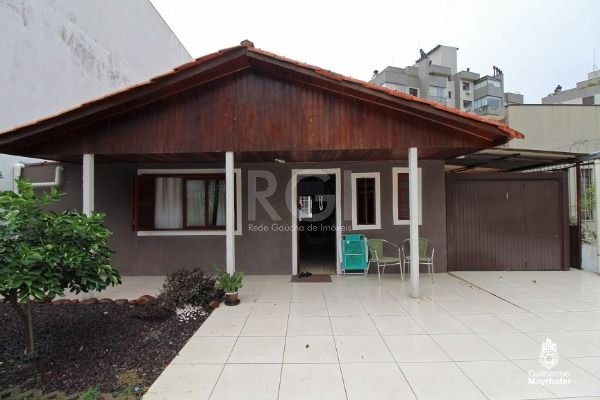 Foto 1 de Casa com 4 Quartos à venda, 295m² em Tristeza, Porto Alegre